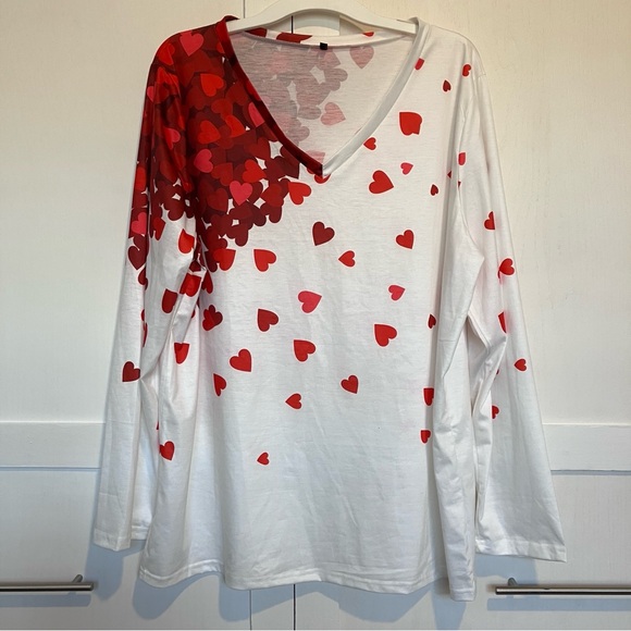 Chic Heart Pattern Long Sleeve V-Neck Top, 2XL - Picture 1 of 9